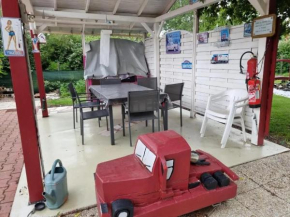 Maison avec jardin clos et barbecue à Vendat